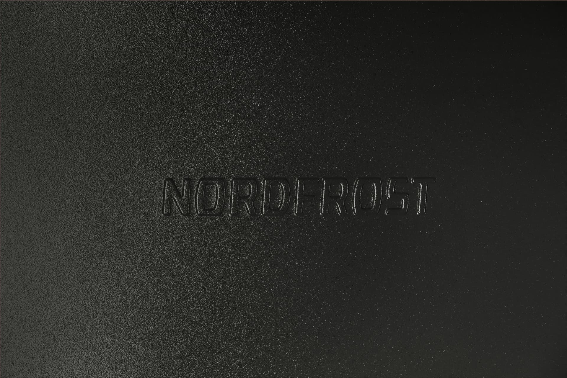 Nordfrost Холодильник Nordfrost NR 404 B черный однокамерный 139/11 л морозилка сверху, ручная разморозка