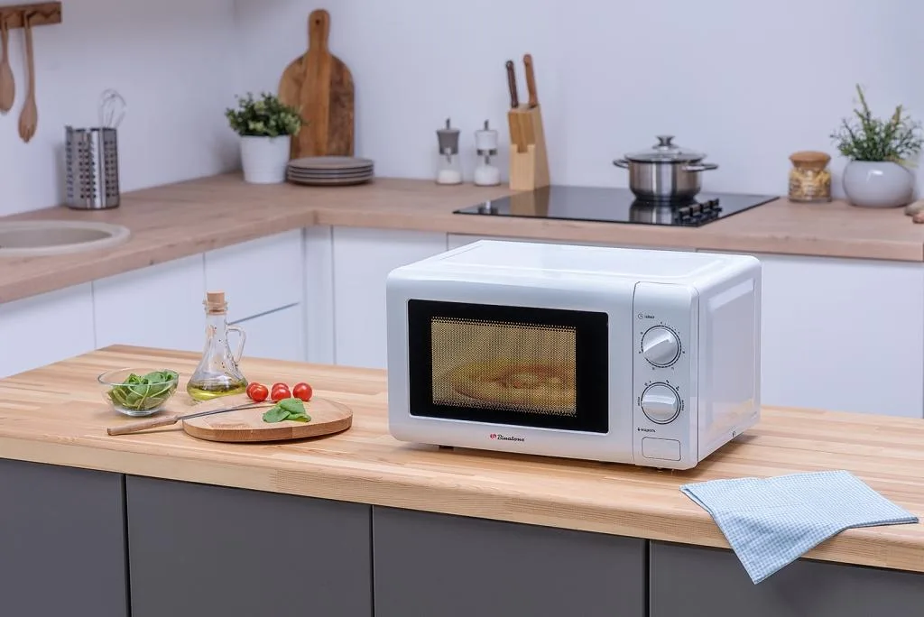 Микроволновая печь Binatone FMO 2030 W, соло, белый — фото 2